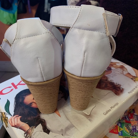 Platforms - Picture 4 of 4